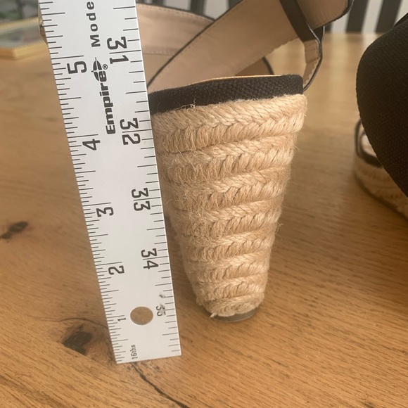 Banana Republic Black Wedge Sandal High Heels 10 Preloved - Picture 7 of 7